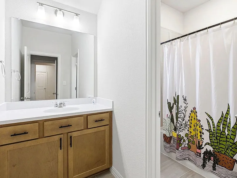 2071 Chelsea Grv — Photo 10