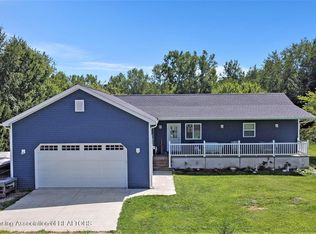 2600 Heeney Rd, Stockbridge, MI 49285