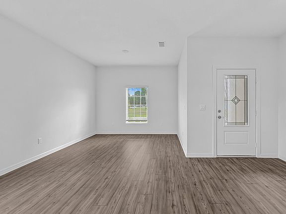 4th image of 9316 104th Avenue
