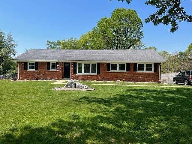 1st image of 3141 Chatham Dr