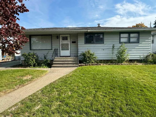 5922 N Oak St, Spokane, WA 99205