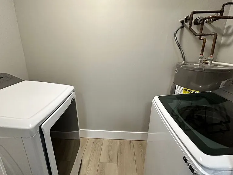 Breckenridge Rockford Apartments — Photo 24
