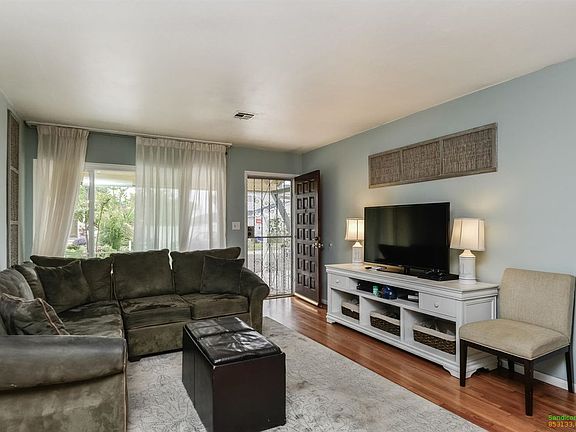 5th image of 2991 Havasupai Ave