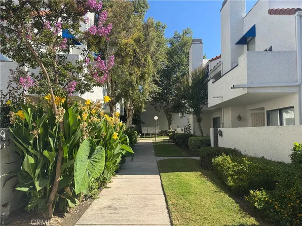 372 Park Shadow Ct #44, Baldwin Park, CA 91706