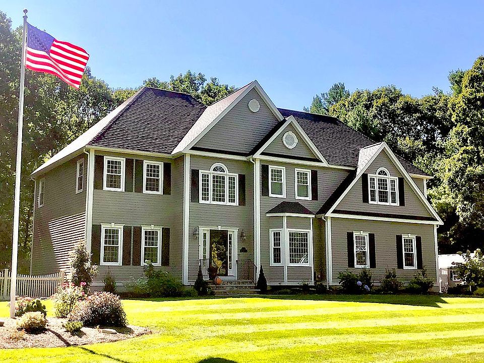 1st image of 20 Woodhaven Dr