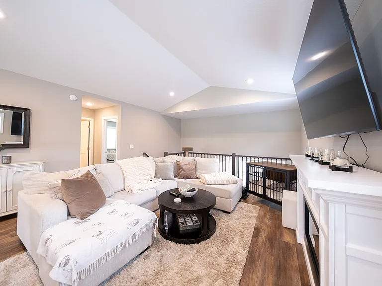1123 Dorthy Ln — Photo 4