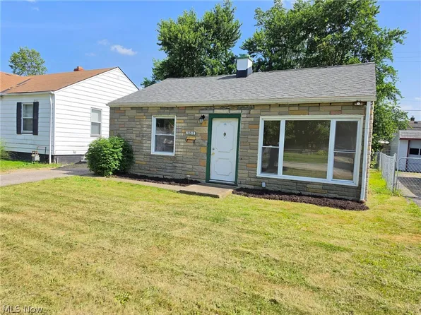 12813 Guardian Blvd, Cleveland, OH 44135