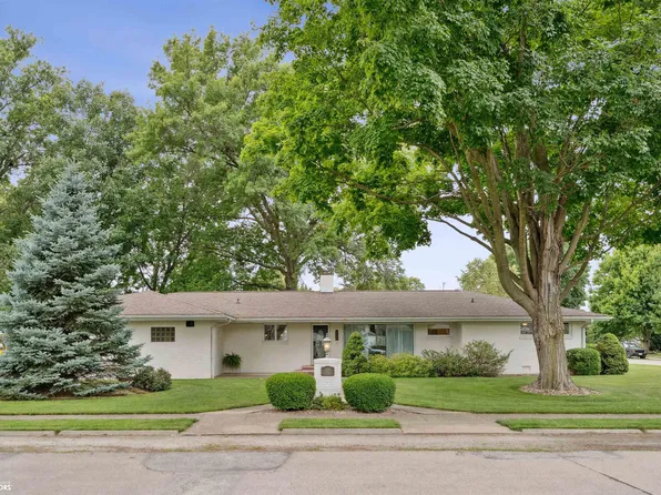 205 S Cedar St, Mediapolis, IA 52637