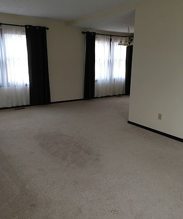3rd image of 14348 S Heatherwood Dr