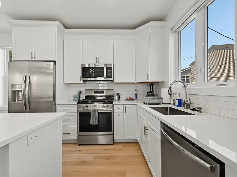 113 N Brighton Ave — Photo 9