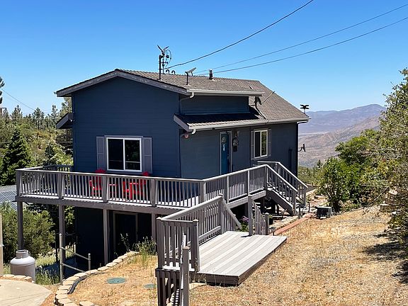4th image of 555 Manzanita Dr