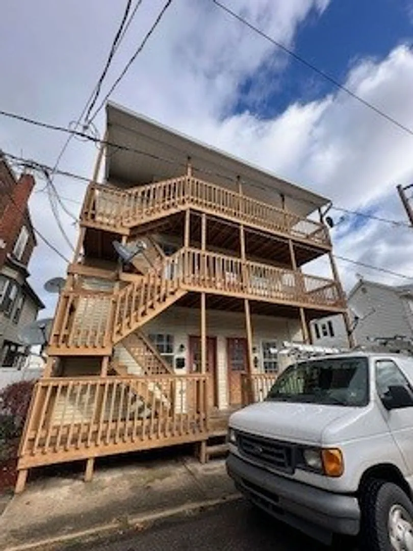 20 Water Street — Photo 1