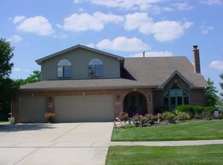 12181 Blackthorne Ridge Dr, Mokena, IL 60448