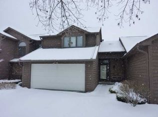 3 Shanbrook Dr #PVT, Greece, NY 14612