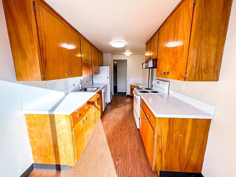 IRO Apartments — Photo 35