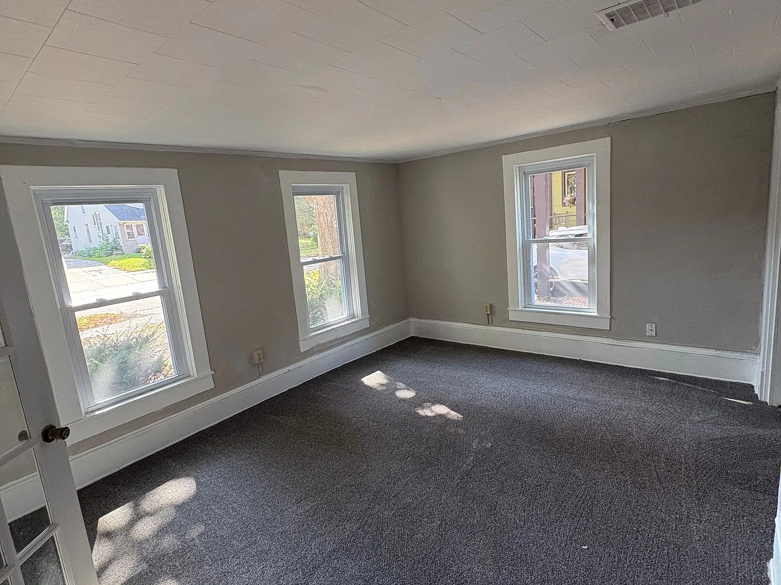 5 bed, 2.0 bath, $2,250 — Photo 3