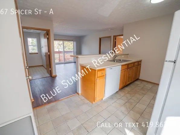 467 Spicer St #A, Akron, OH 44311