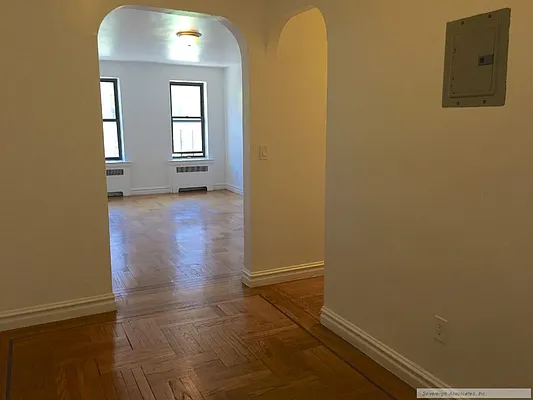 Rented by Sovereign Associates | media 28