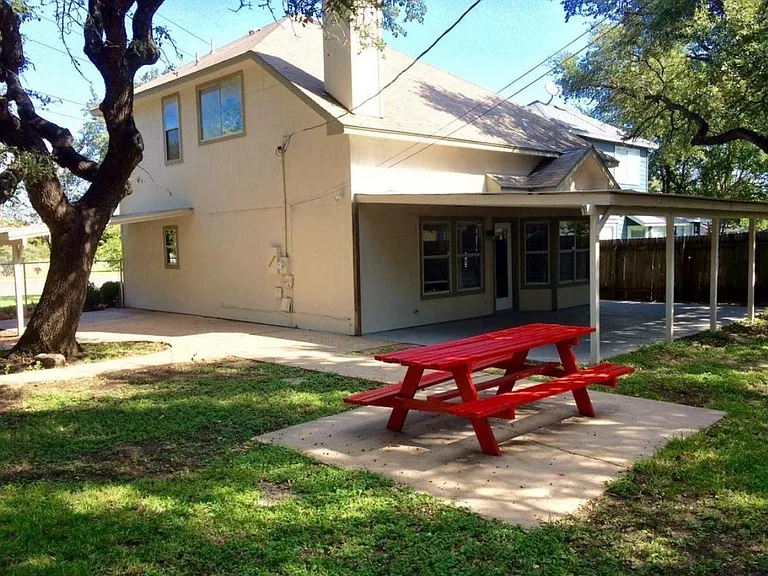 1817 Taron Cv — Photo 19