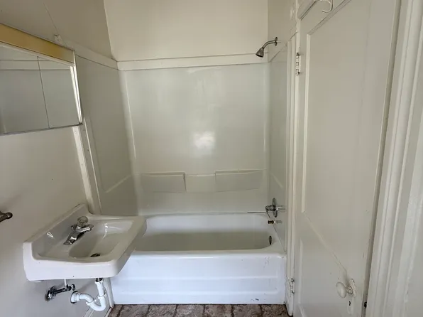 117 & 119 N Cedar Ave, Owatonna, MN 55060