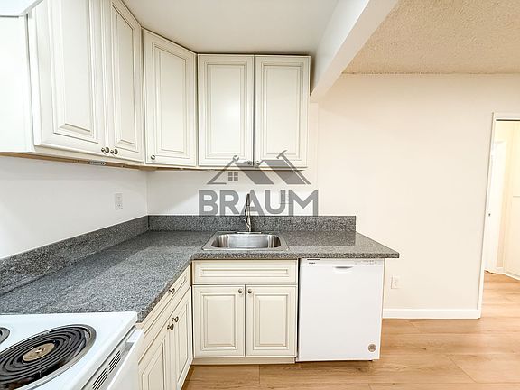 5th image of 5611 Fulcher Ave APT 15