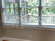 1046 Highland Park Pl — photo 8