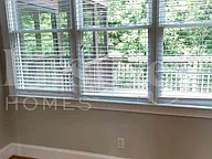 1046 Highland Park Pl — photo 7
