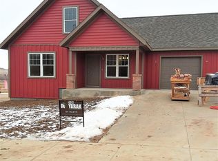 2036 Skyview West Dr, Sheridan, WY 82801