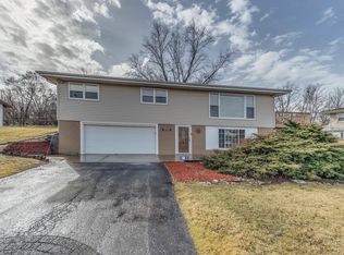 236 W Francis Rd, New Lenox, IL 60451