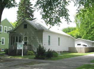 814 Oak St, Grand Forks, ND 58201