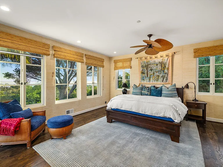 805 Park Hill Ln — Photo 16