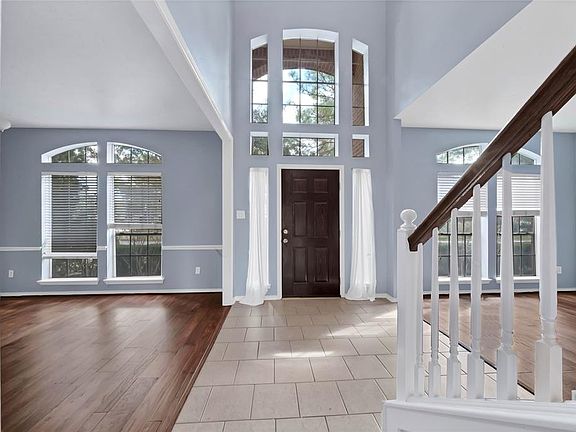 5th image of 8315 Gentlewood Ct