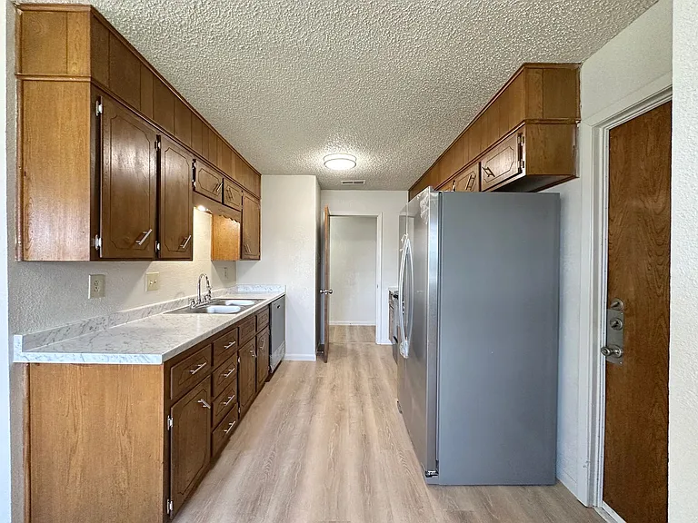 1300 Gowen Dr — Photo 8