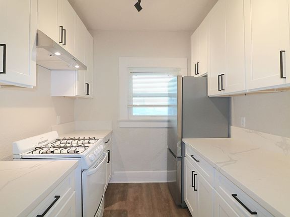 2nd image of 2142 5th Ave #10