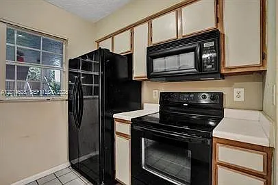 2871 N Oakland Forest Dr #210 — Photo 21