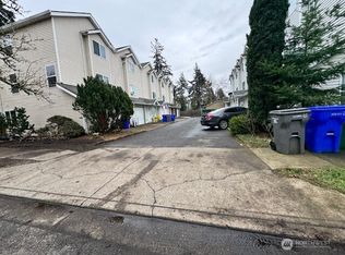 2333 SE Lee Ln, Portland, OR 97233
