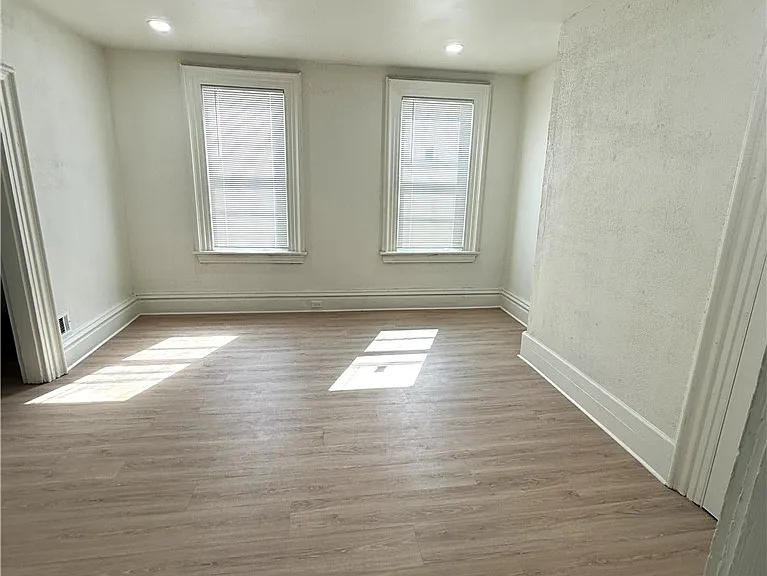 1615 Manhattan St — Photo 10