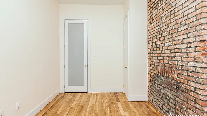 Rented by Nooklyn NYC LLC | media 25