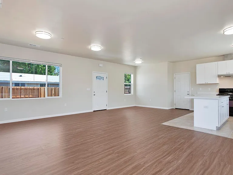 2354 Marina Blvd — Photo 6