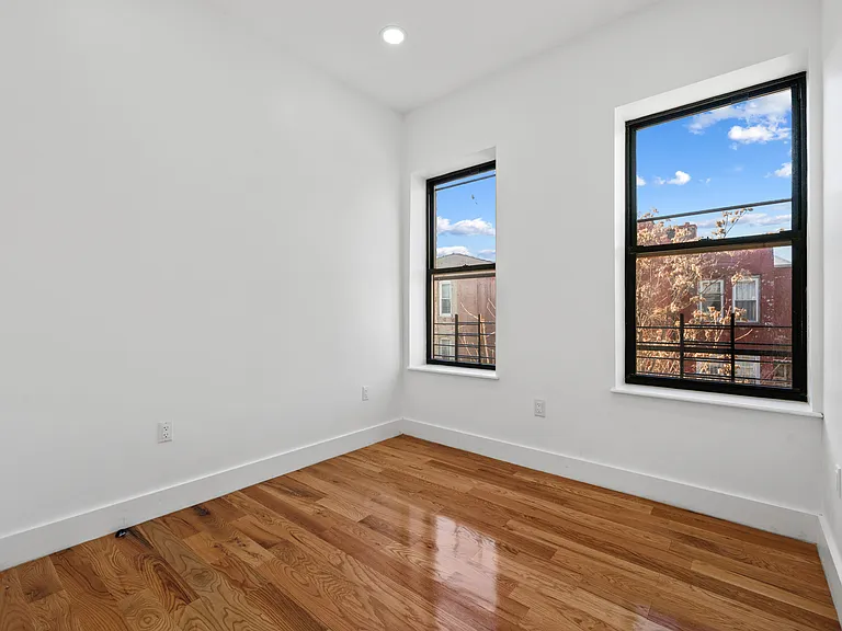 68 E 43rd St #2R — Photo 7