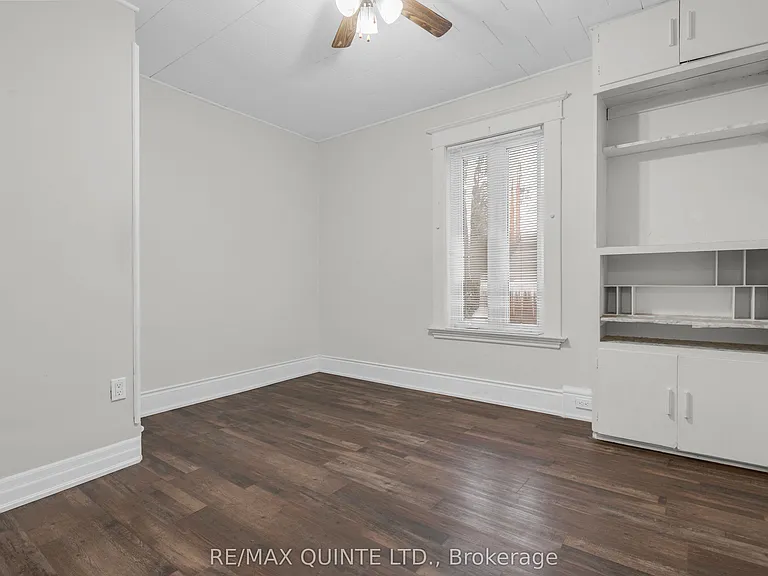 185 Foster Ave — Photo 16