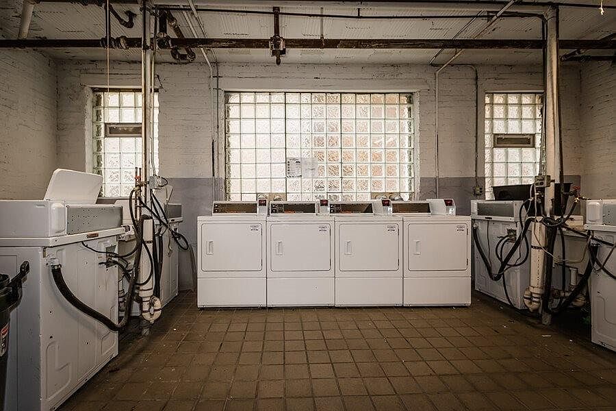 2nd image of 1427 W Lunt Ave #209