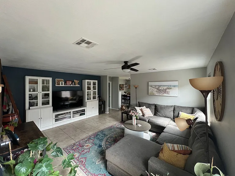 11206 W Chase Dr — Photo 3