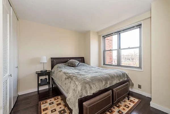 Sold by SBNY RE | media 9