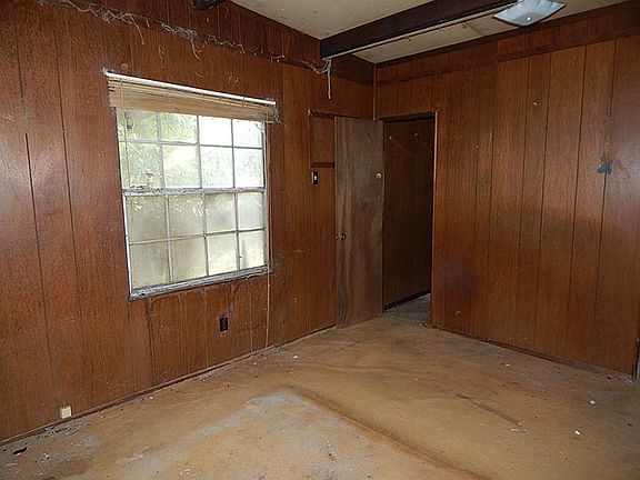 4th image of 14941 Wyatt Earp Ln