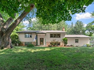 6911 Ticonderoga Trl, Eden Prairie, MN 55346