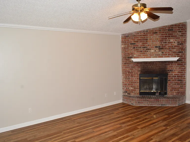 3996 Bothwell Ter — Photo 9