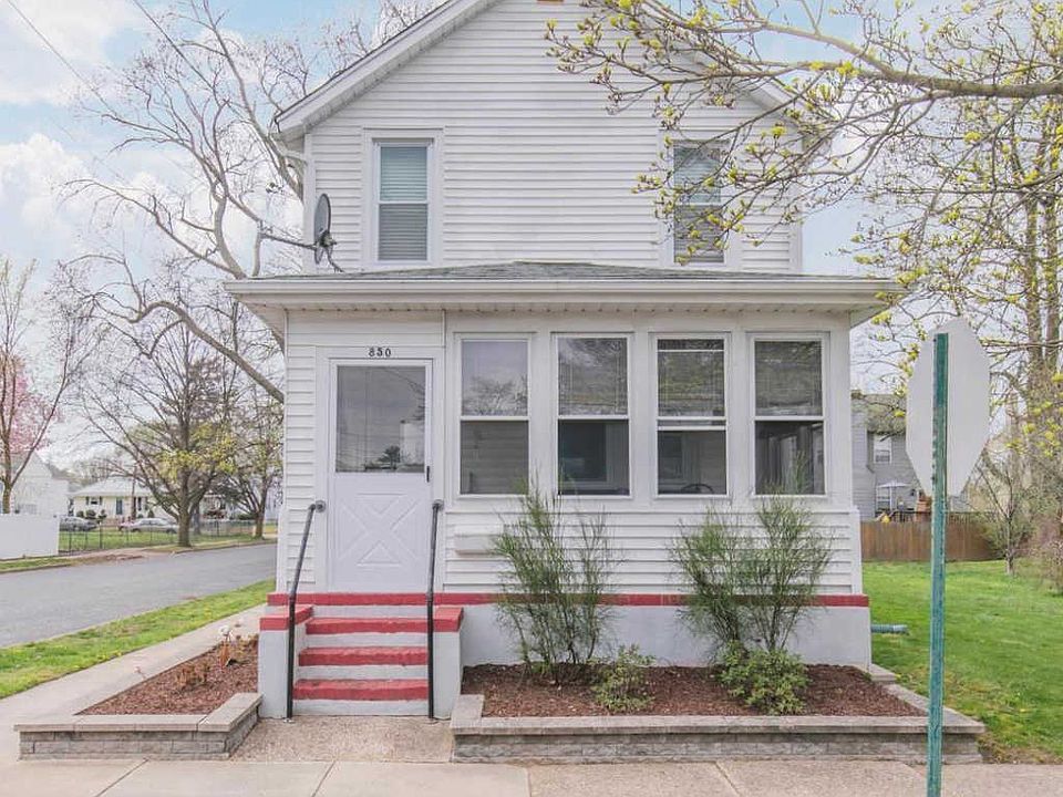 1st image of 850 Moorland Ave