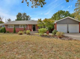 1915 N Farmstead St, Wichita, KS 67208