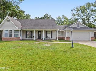 236 Tantallon Dr, Ocean Springs, MS 39564
